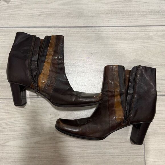 Liz Claiborne Women’s Faux Leather Brown Ankle boots Size 7.5 - Picture 4 of 6